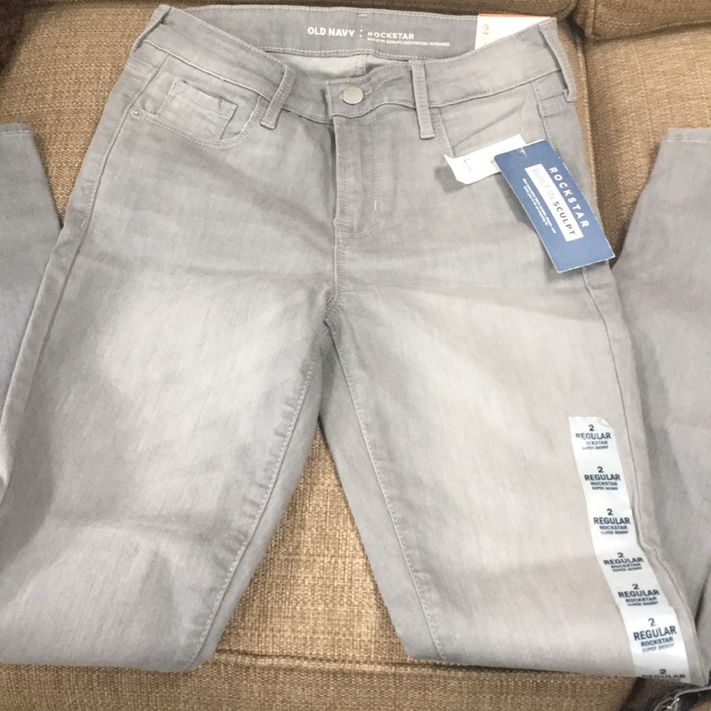 Old Navy Rockstar mid-rise jeans 💐Sale